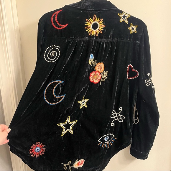 NWT Kyla Seo Wrenley Velvet Embroidered Long Sleeve Button Down Shirt Size Small - Picture 8 of 14